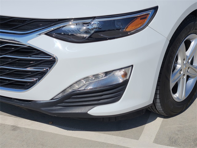 2024 Summit White Chevrolet Malibu LT FWD Sedan