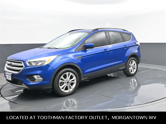 2018 Lightning Blue Metallic Ford Escape SE SUV