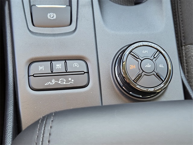 New 2025 Ford Ranger XLT 4D Crew Cab