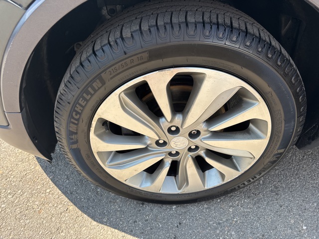 2017 Buick Encore Preferred photo 18