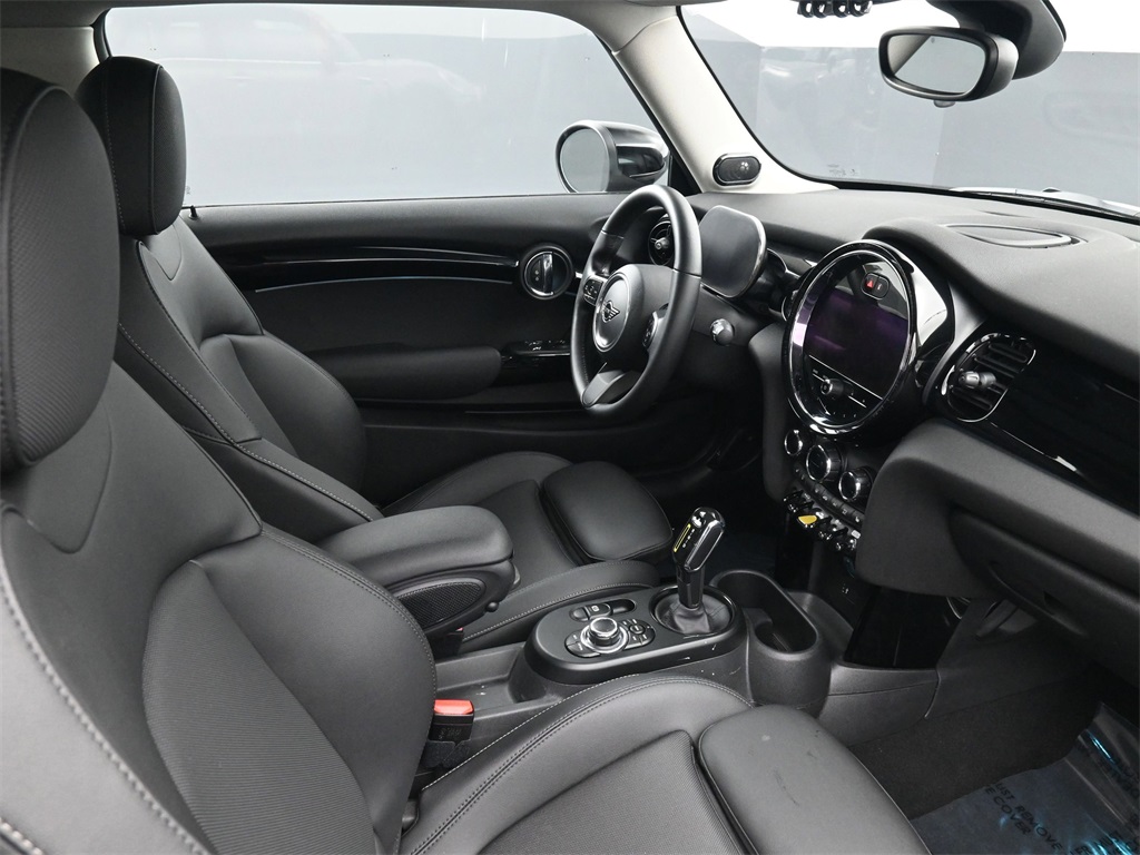 Used 2023 MINI Hardtop 2 Door SE with VIN WMW13DJ08P2T36718 for sale in Miami, FL