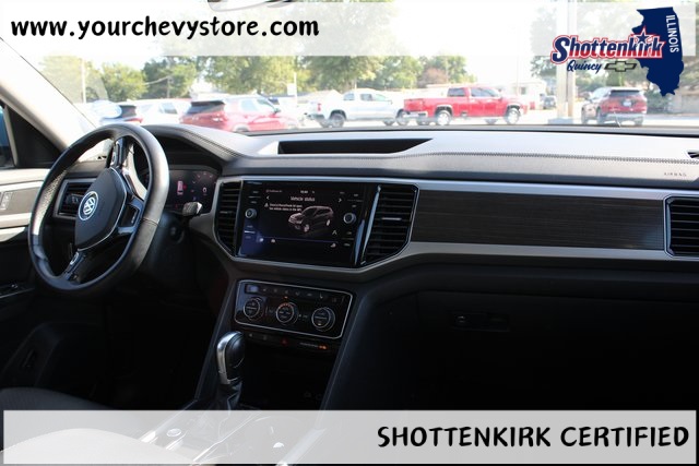 2019 Volkswagen Atlas V6 SEL R-Line photo 9