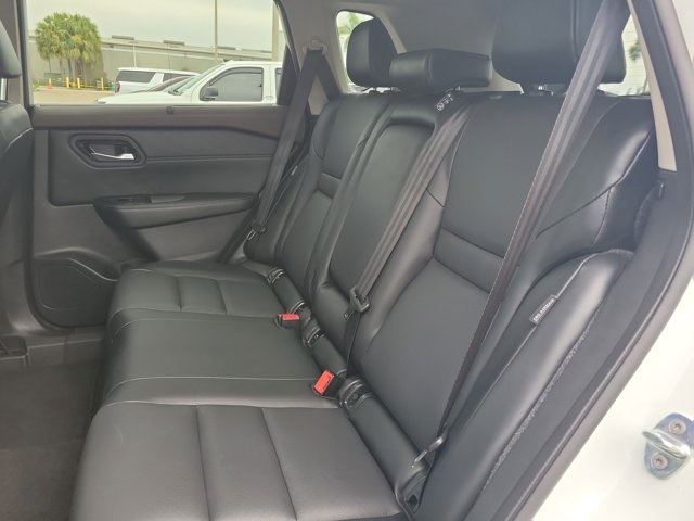 2023 Pearl White Tricoat Nissan Rogue SV FWD SUV