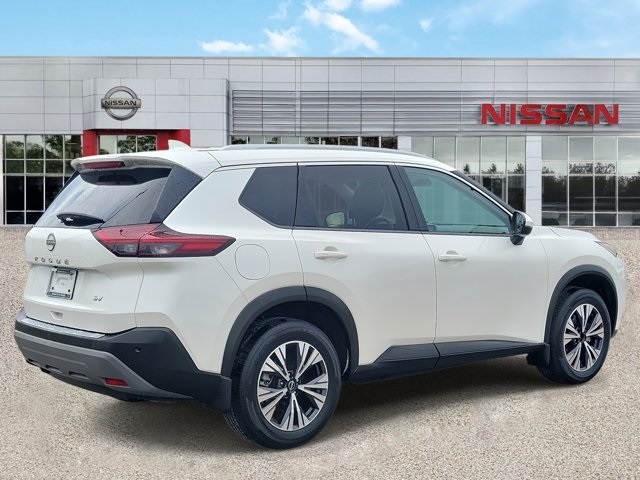 2023 Pearl White Tricoat Nissan Rogue SV FWD SUV