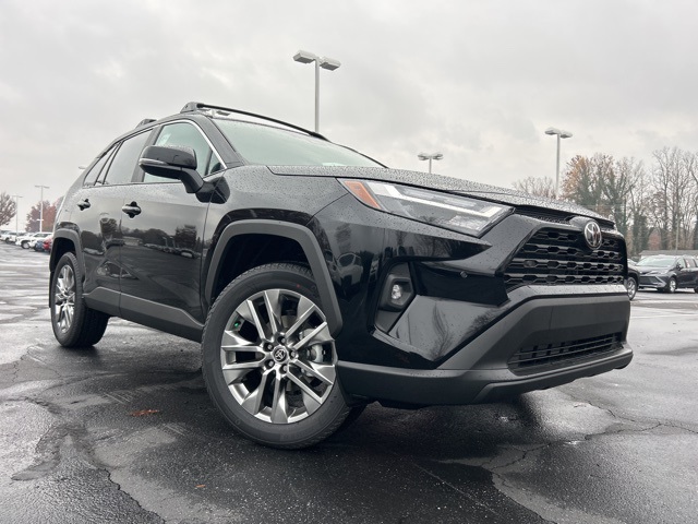 2025 Toyota RAV4 XLE Premium photo 3