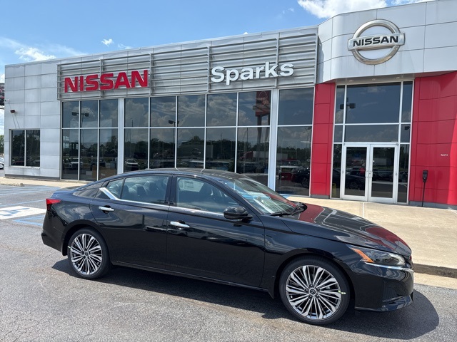 2025 Nissan Altima SL's photo