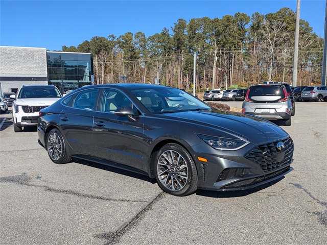 2023 Hyundai Sonata Limited's photo