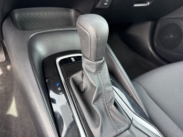 2025 Toyota Corolla LE photo 3
