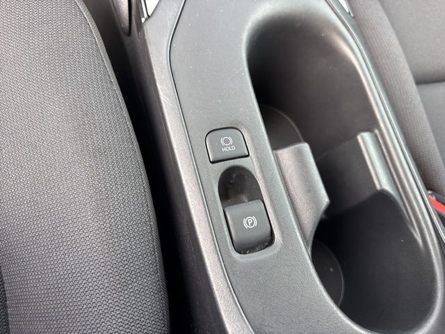 2025 Toyota Corolla LE photo 4