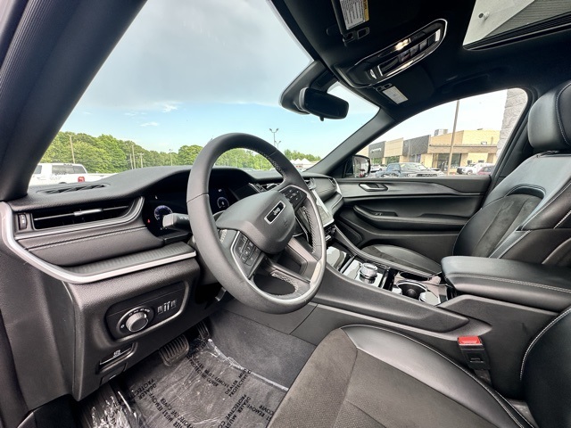 2023 Bright White Clearcoat Jeep Grand Cherokee L Altitude 4X4 SUV