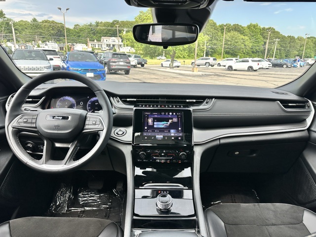 2023 Bright White Clearcoat Jeep Grand Cherokee L Altitude 4X4 SUV