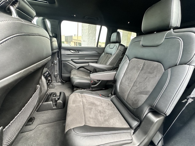 2023 Bright White Clearcoat Jeep Grand Cherokee L Altitude 4X4 SUV