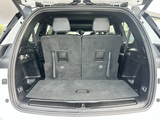 2023 Bright White Clearcoat Jeep Grand Cherokee L Altitude 4X4 SUV