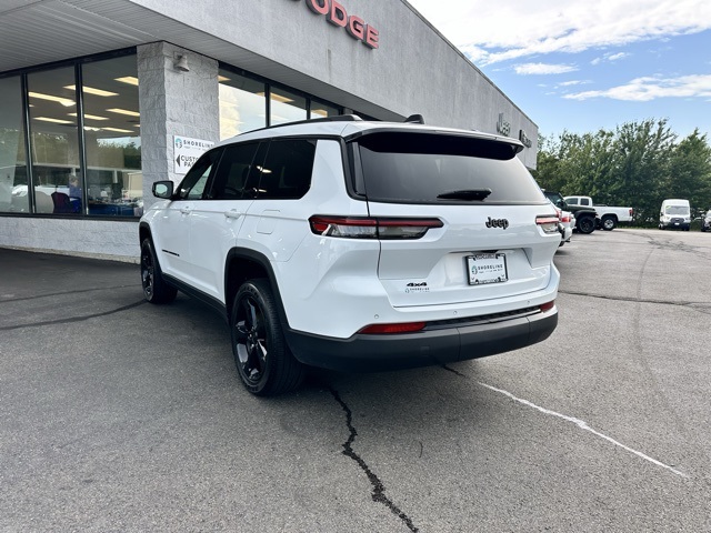 2023 Bright White Clearcoat Jeep Grand Cherokee L Altitude 4X4 SUV