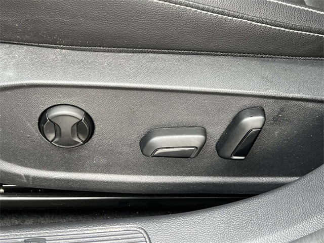 used 2023 Volkswagen Jetta car, priced at $23,003