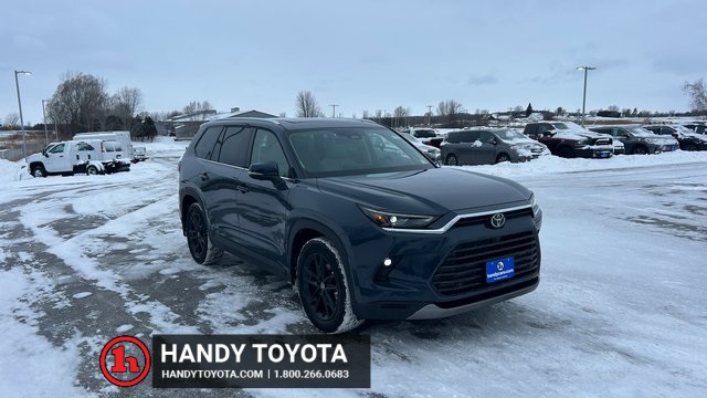 2026 Toyota Grand Highlander Platinum's photo