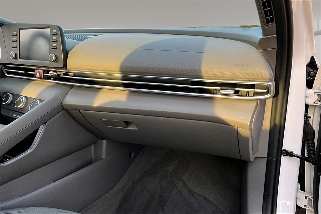 Used 2025 Hyundai Elantra SE with VIN KMHLL4DG2SU871914 for sale in Athens, TN