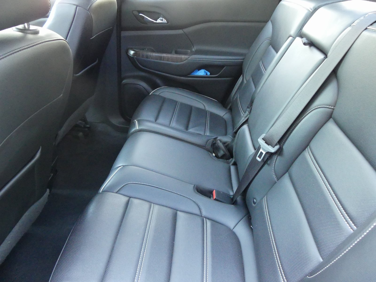 2021 Gmc Acadia Denali photo 3