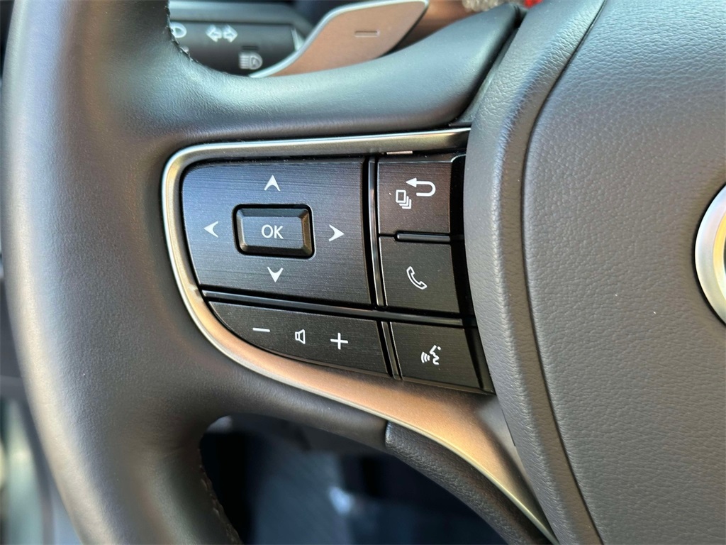 used 2025 Lexus ES car, priced at $44,995