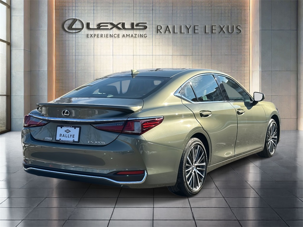 used 2025 Lexus ES car, priced at $44,995