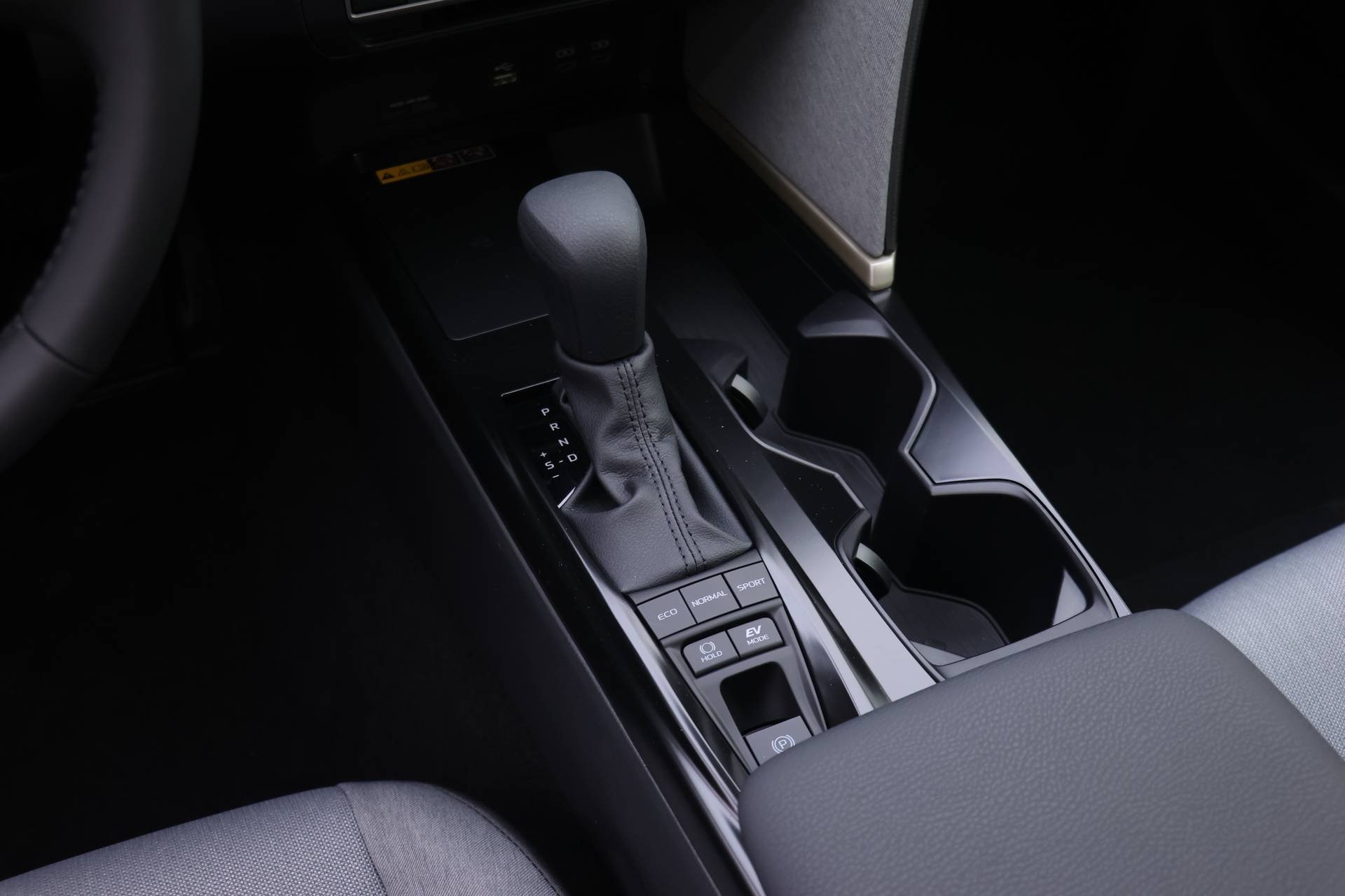 2026 Toyota Camry LE photo 9