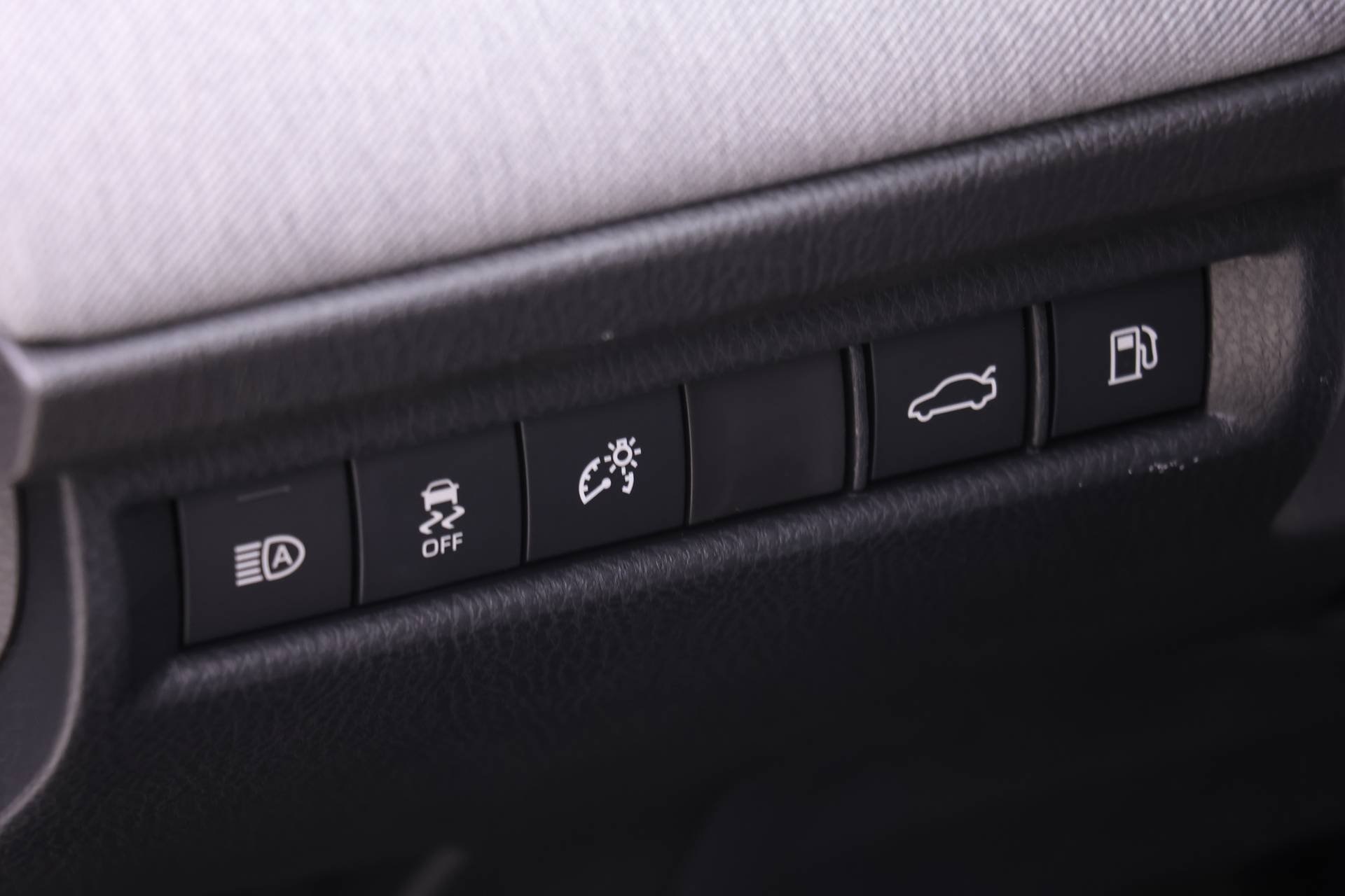 2026 Toyota Camry LE photo 12