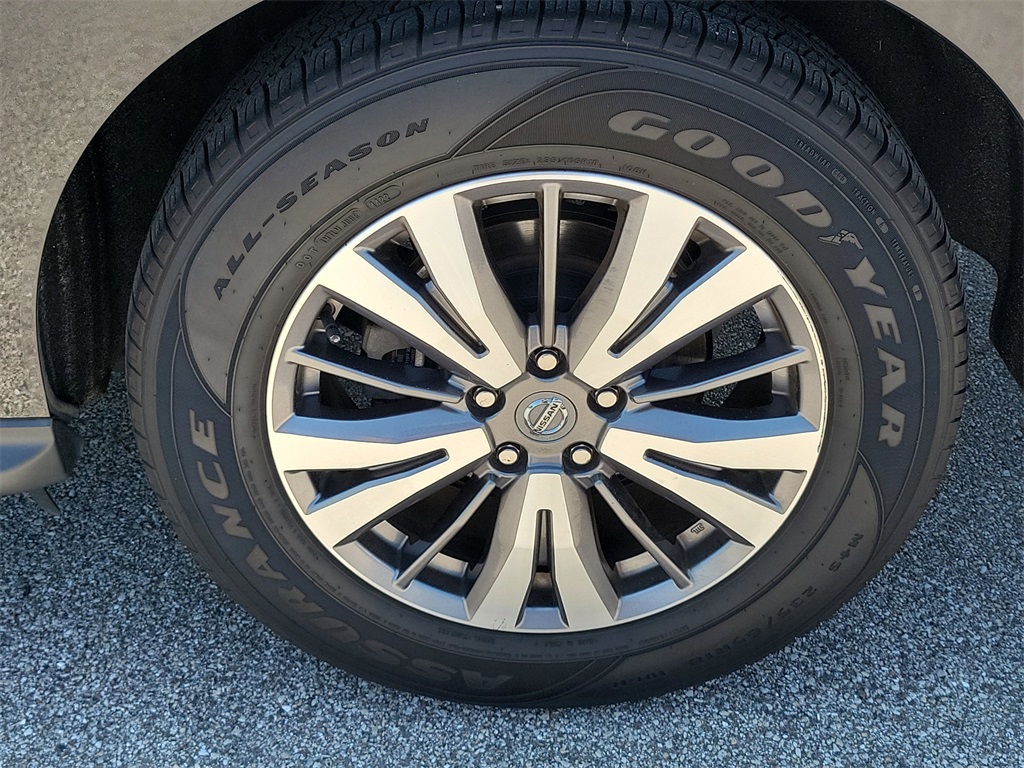2020 Magnetic Black Pearl Nissan Pathfinder SL FWD SUV