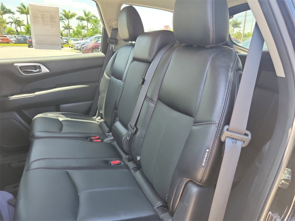 2020 Magnetic Black Pearl Nissan Pathfinder SL FWD SUV