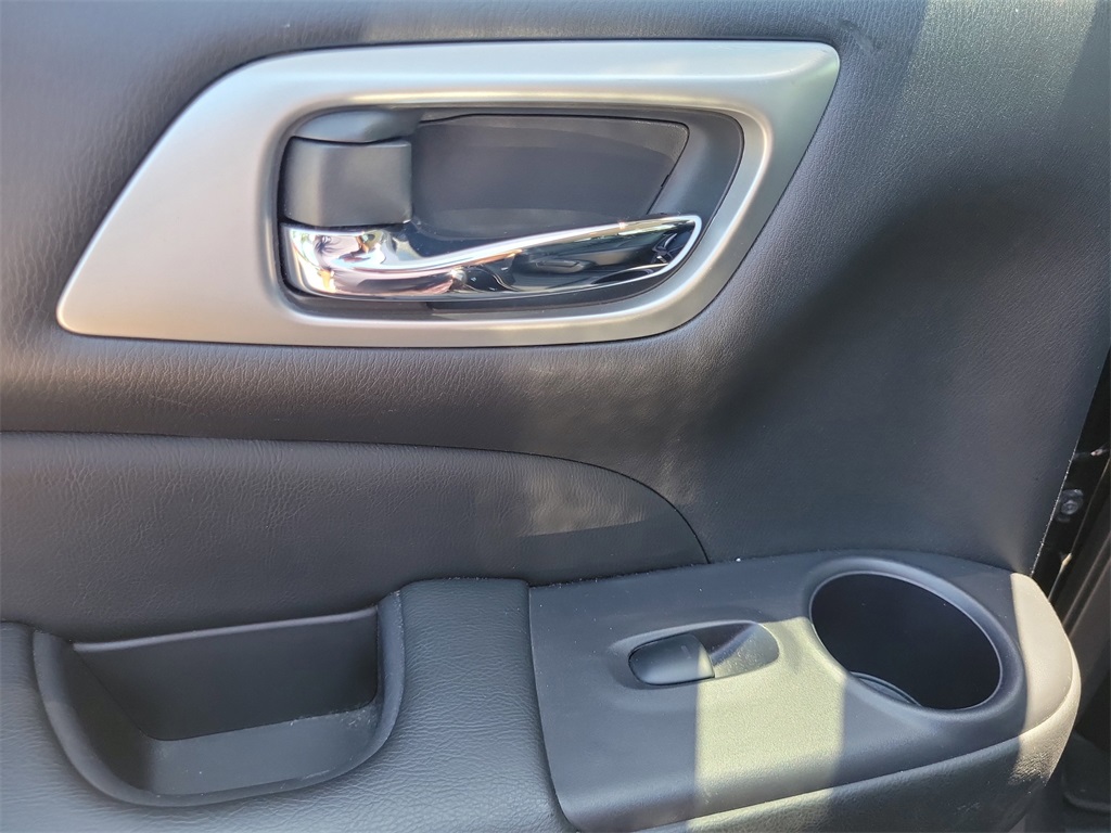 2020 Magnetic Black Pearl Nissan Pathfinder SL FWD SUV