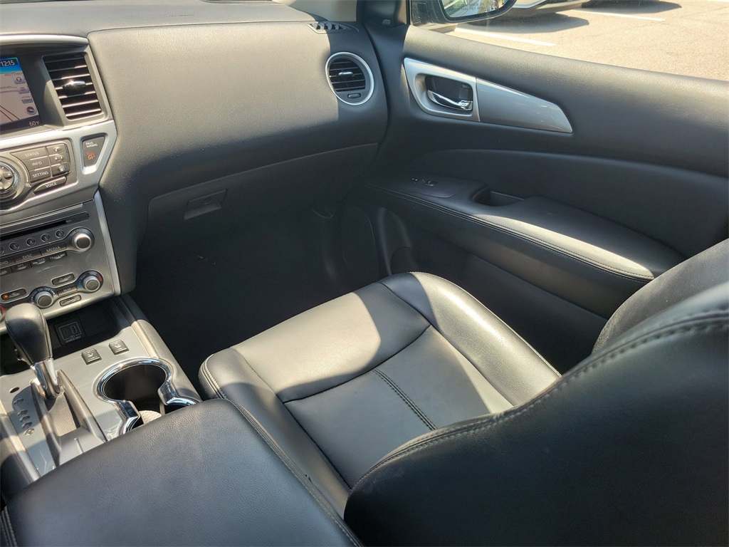 2020 Magnetic Black Pearl Nissan Pathfinder SL FWD SUV