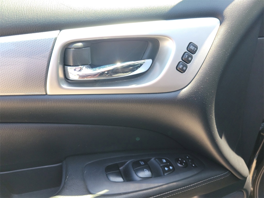 2020 Magnetic Black Pearl Nissan Pathfinder SL FWD SUV