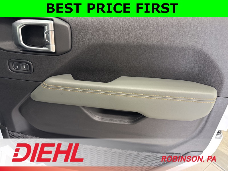 New 2025 Jeep Gladiator Truck