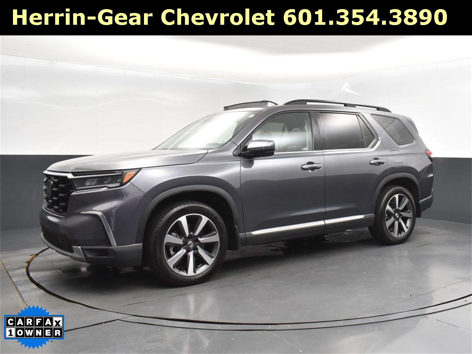 2025 Gray Honda Pilot Touring FWD SUV