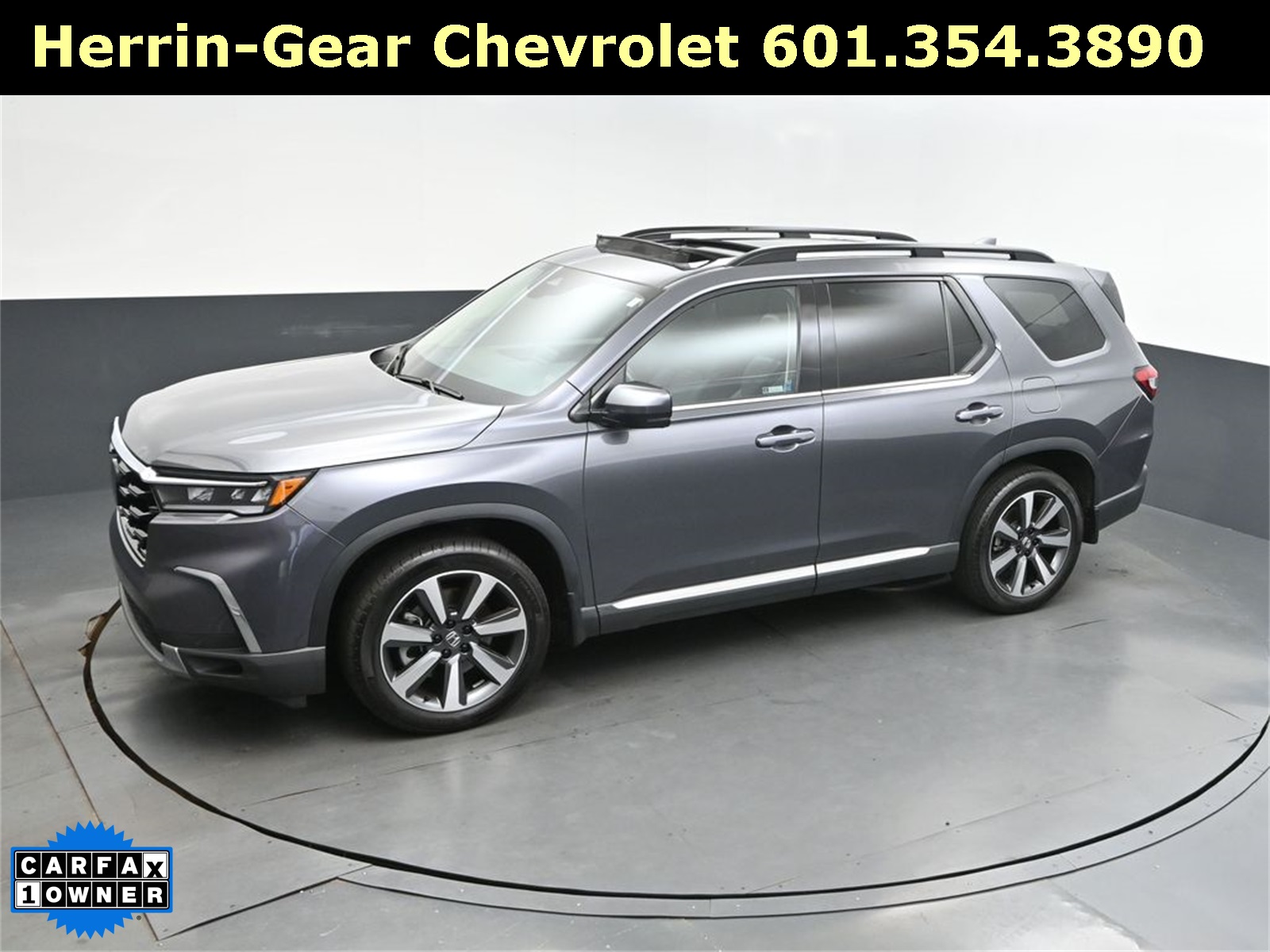 2025 Gray Honda Pilot Touring FWD SUV