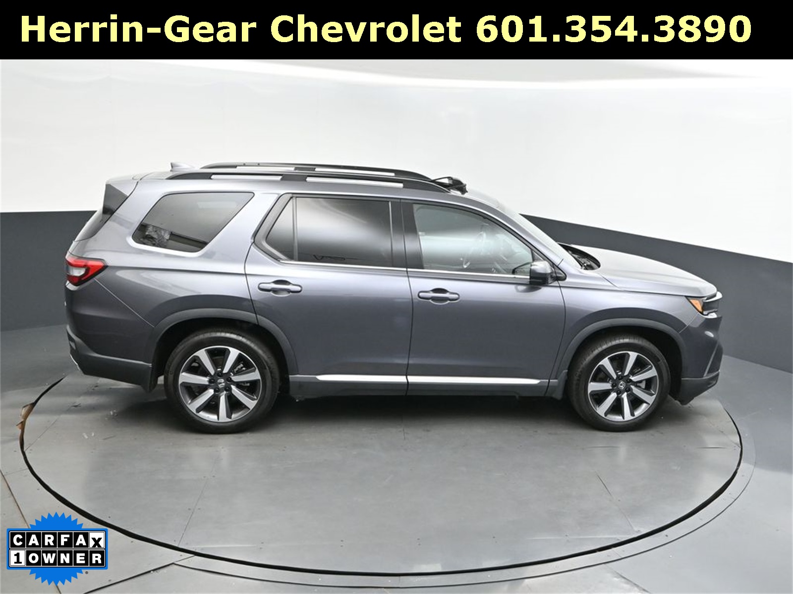 2025 Gray Honda Pilot Touring FWD SUV