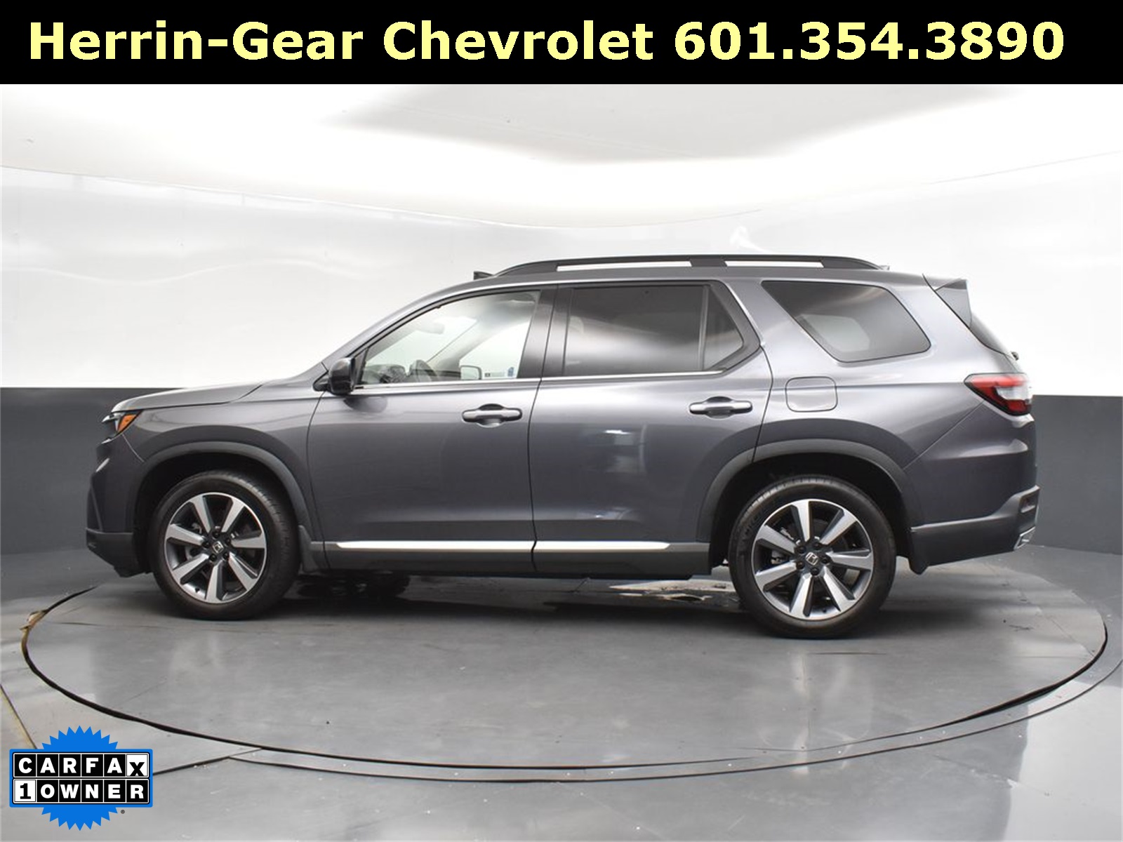 2025 Gray Honda Pilot Touring FWD SUV