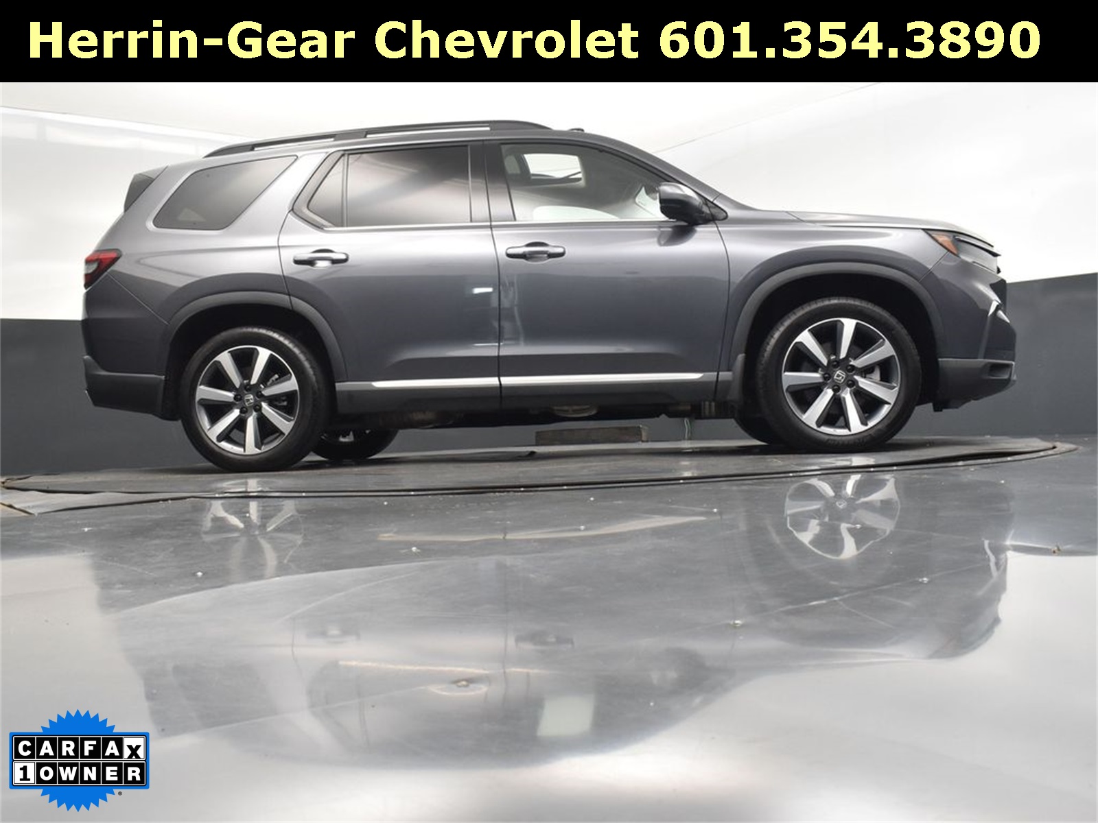2025 Gray Honda Pilot Touring FWD SUV