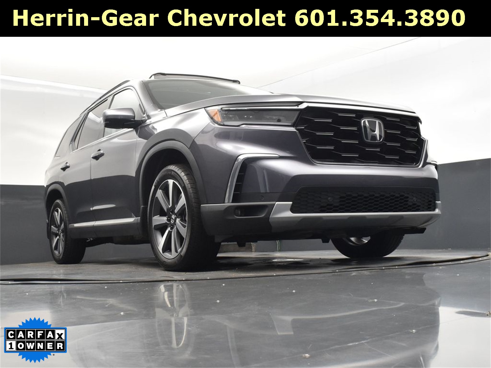 2025 Gray Honda Pilot Touring FWD SUV