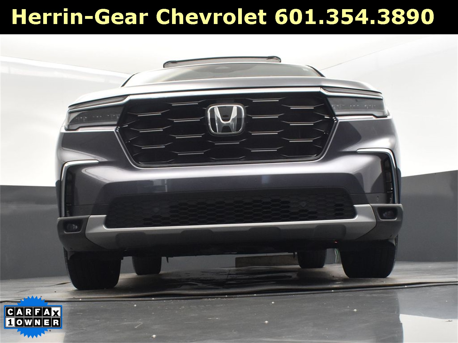 2025 Gray Honda Pilot Touring FWD SUV