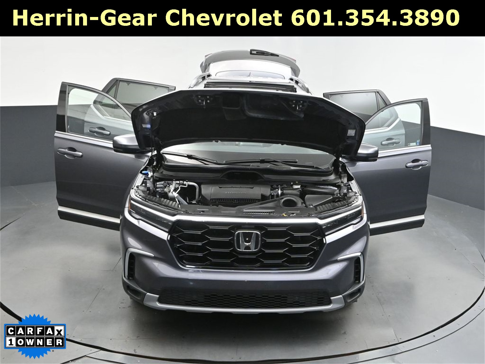 2025 Gray Honda Pilot Touring FWD SUV