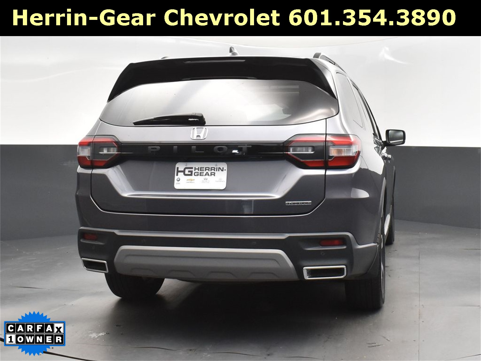 2025 Gray Honda Pilot Touring FWD SUV