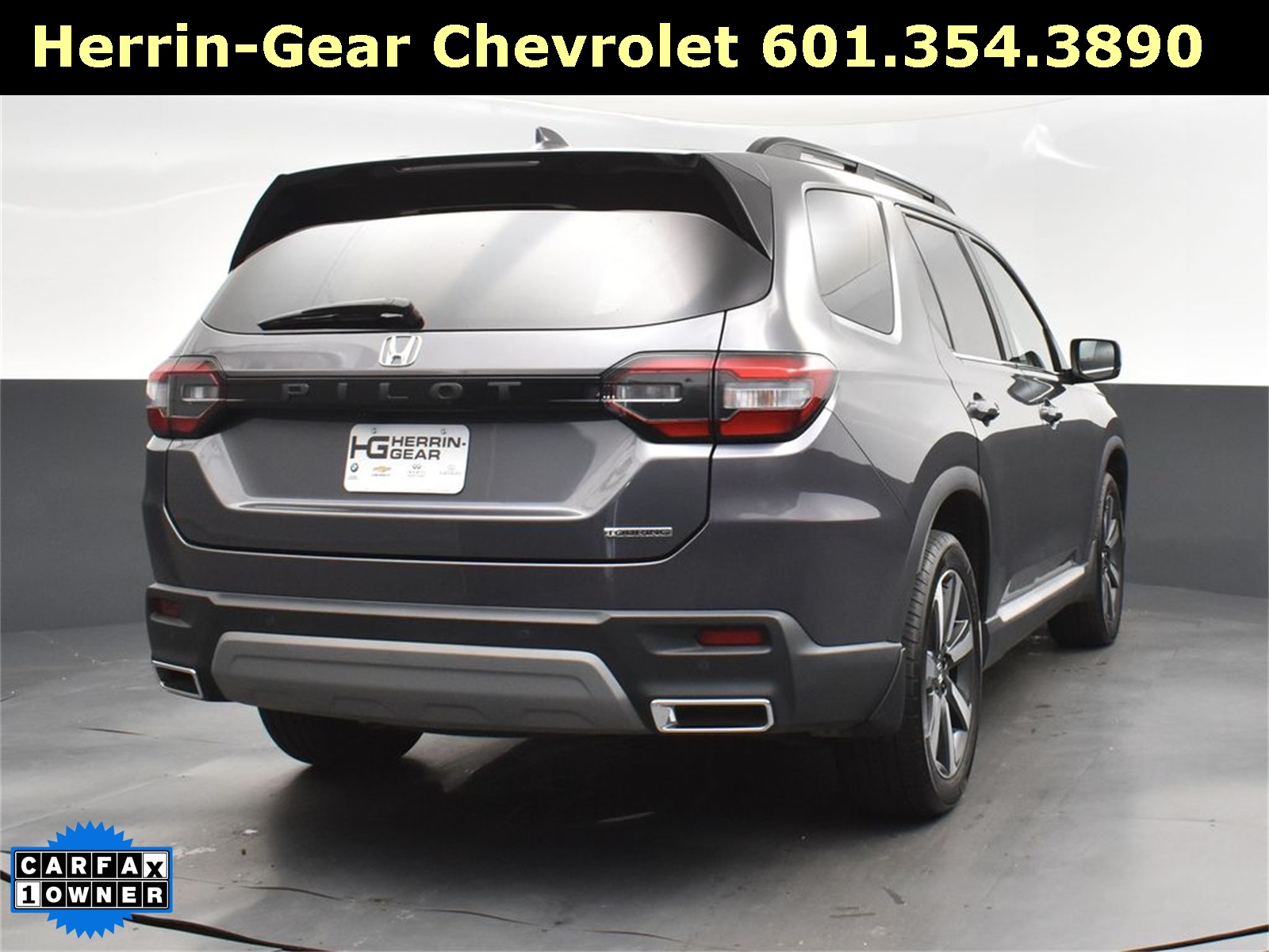 2025 Gray Honda Pilot Touring FWD SUV