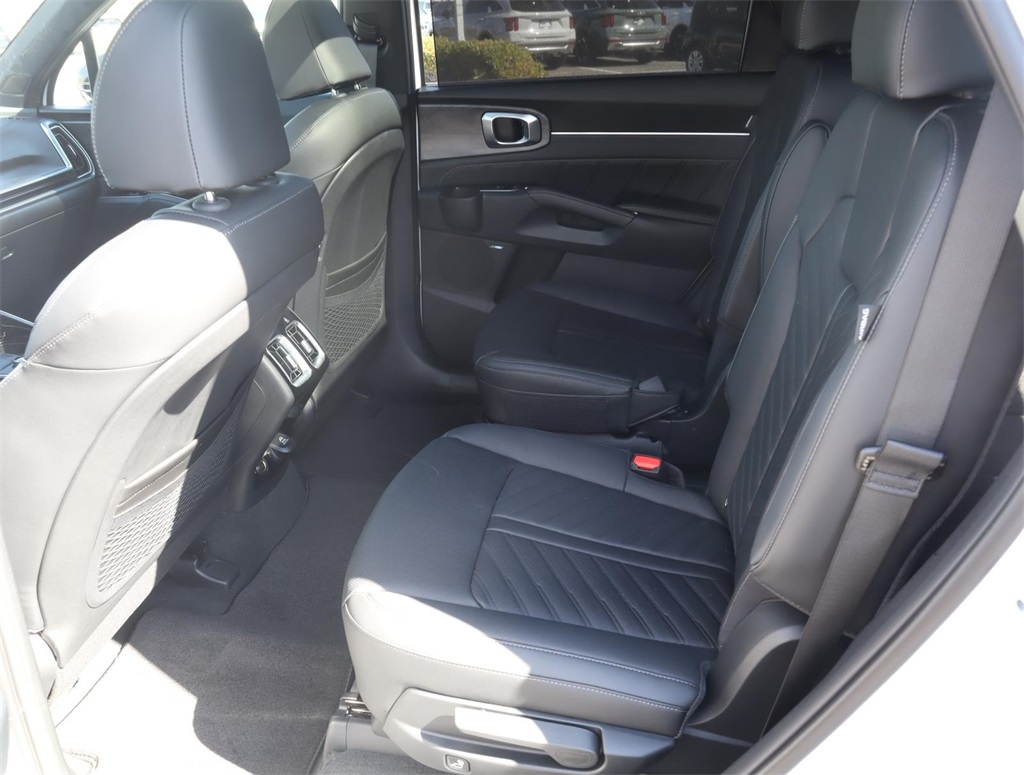 2025 Kia Sorento X-Line SX Prestige - Photo 22