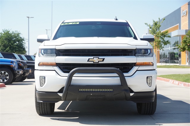 2018 Chevrolet Silverado 1500 LT photo 2