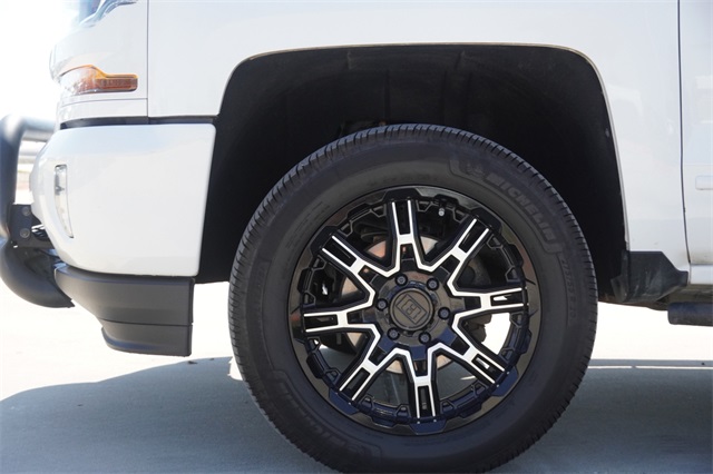 2018 Chevrolet Silverado 1500 LT photo 5
