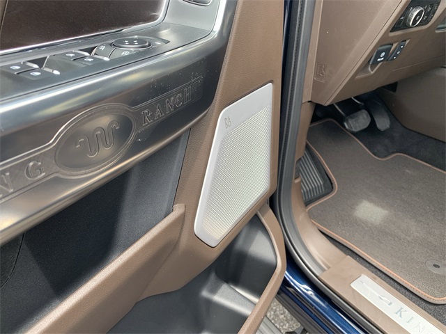 2025 Antimatter Blue Metallic Ford F-150 King Ranch 4X4 Truck