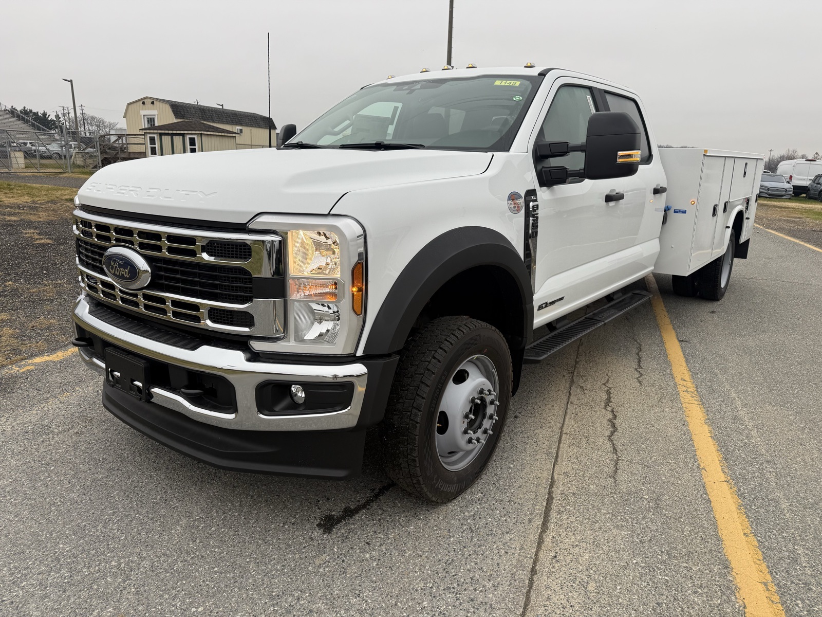 2026 Ford F-550 Super Duty Chassis Cab XL's photo