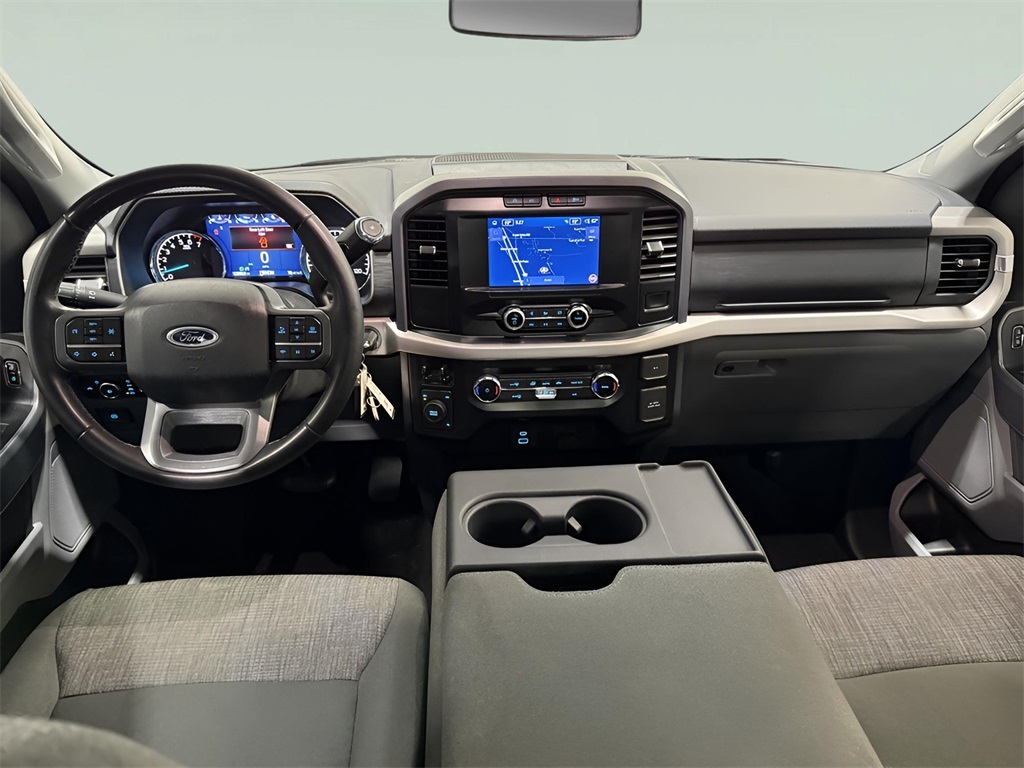 2023 Ford F-150 XLT photo 3