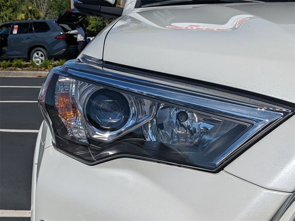 2024 Toyota 4Runner Limited photo 10