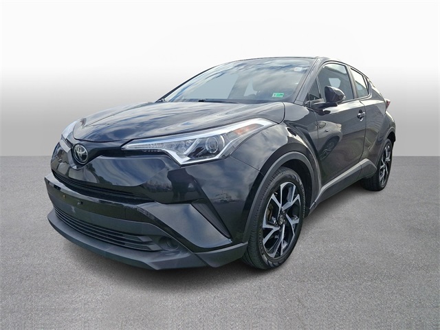 2018 Toyota C-HR XLE Premium's photo